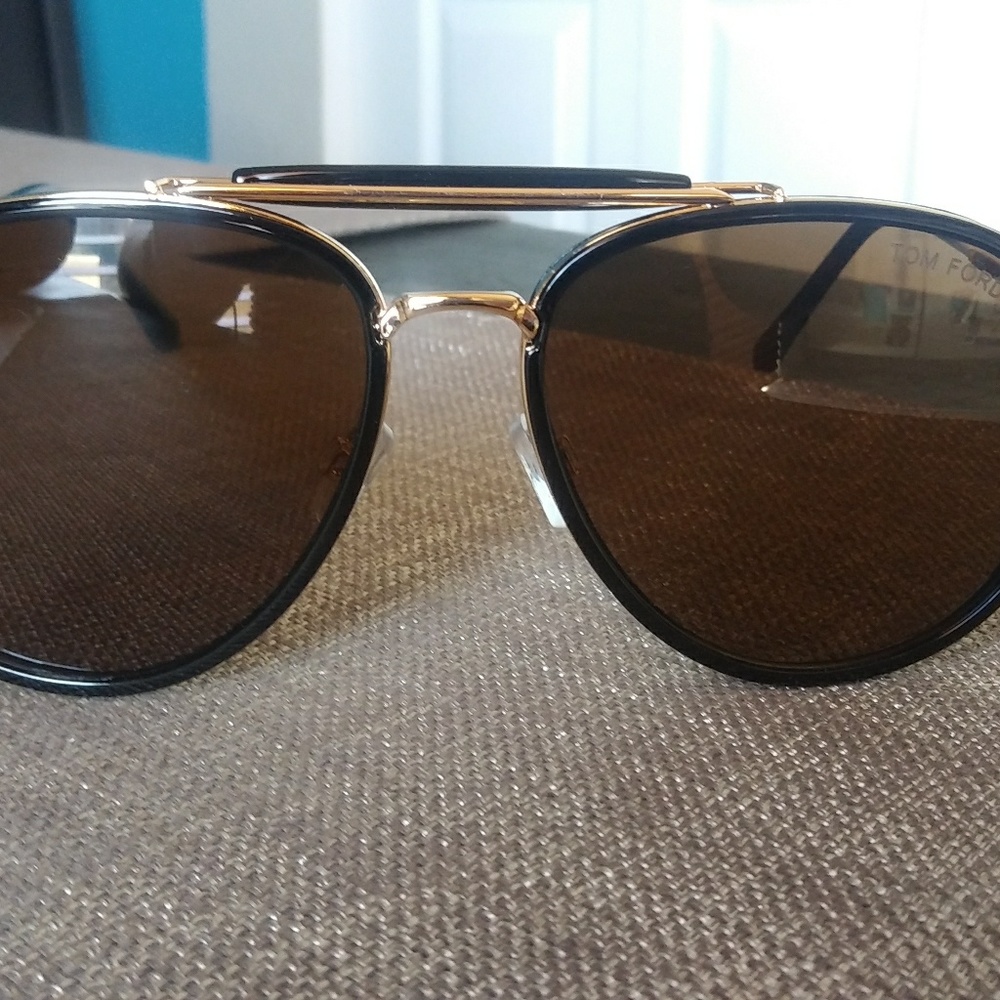 Tom Ford Sunglasses - Picture 2 of 5